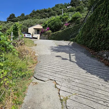 Вилла Onde E Ulivi San Bernardo (Genoa)
