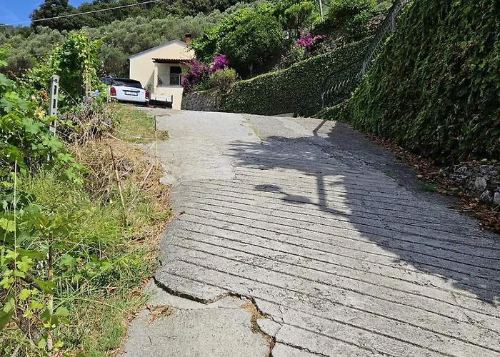 Villa Onde E Ulivi San Bernardo (Genoa)