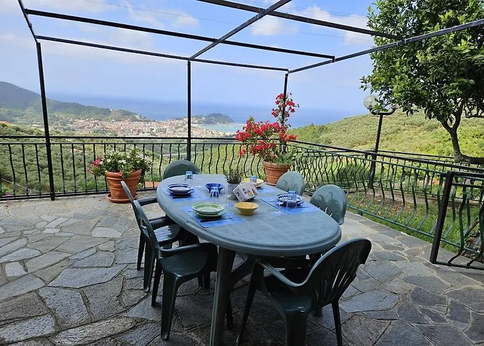 Villa Onde E Ulivi San Bernardo (Genoa)